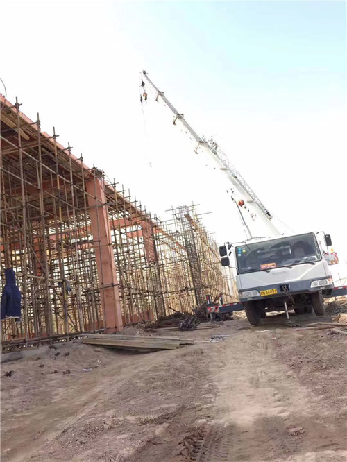 米脂县吊车作业的安全注意事项有哪些？